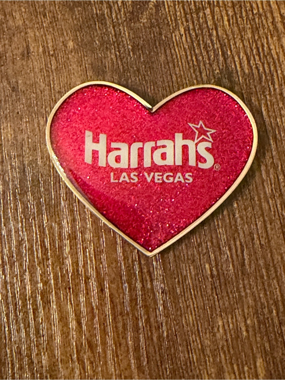 Harrah’s Las Vegas Casino Red Glitter Heart Refrigerator Magnet Souvenir Nevada